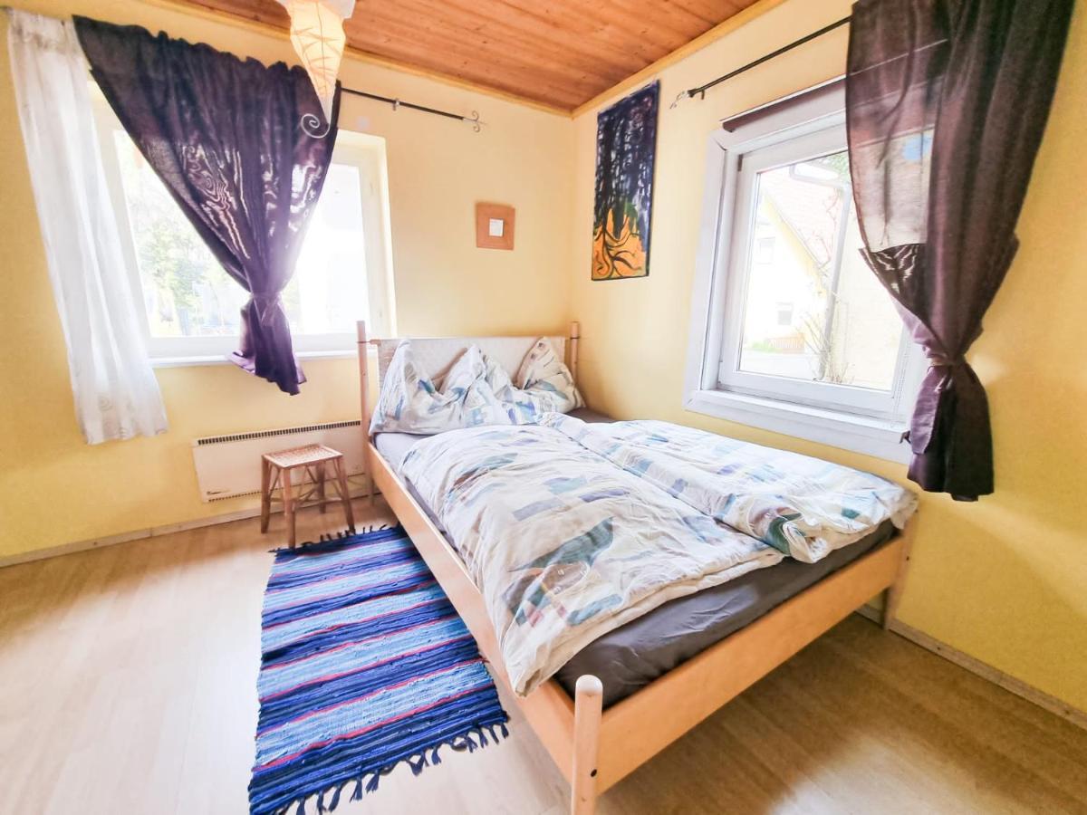 Ruhige Wohnung Mit Schoenem Eigengarten In Seeboden Am Millstaettersee ภายนอก รูปภาพ
